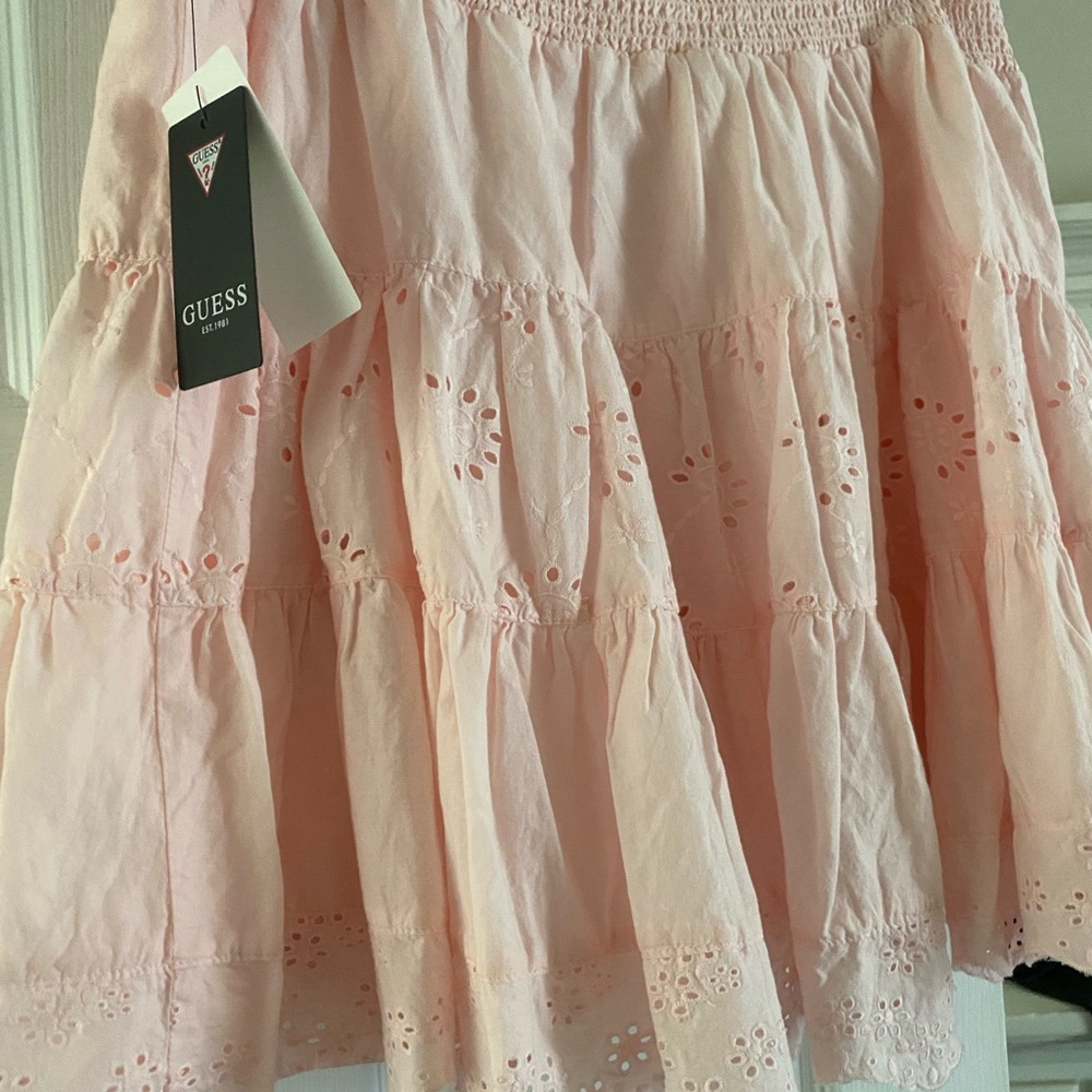 GUESS short, eyelet skirt in ballet pink!